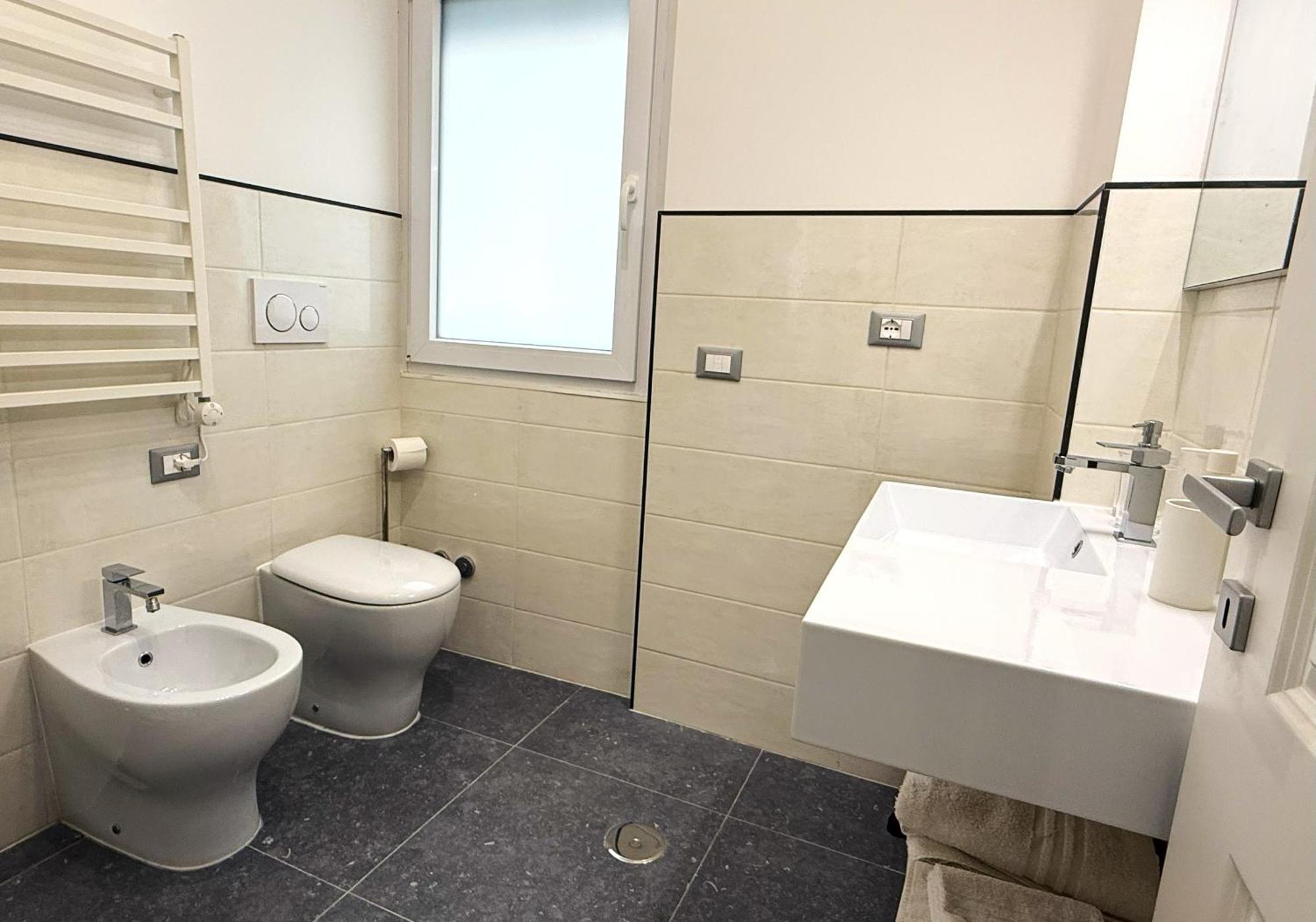 Trastevere For You... 3 Bedrooms Apartment โรม ภายนอก รูปภาพ