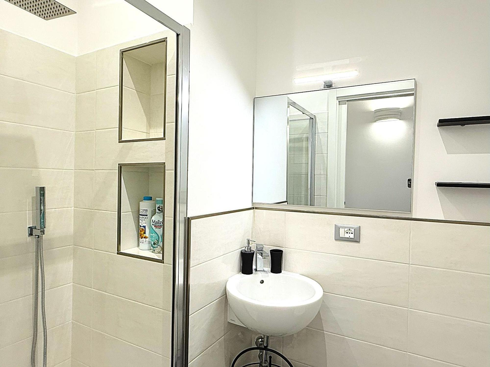 Trastevere For You... 3 Bedrooms Apartment โรม ภายนอก รูปภาพ