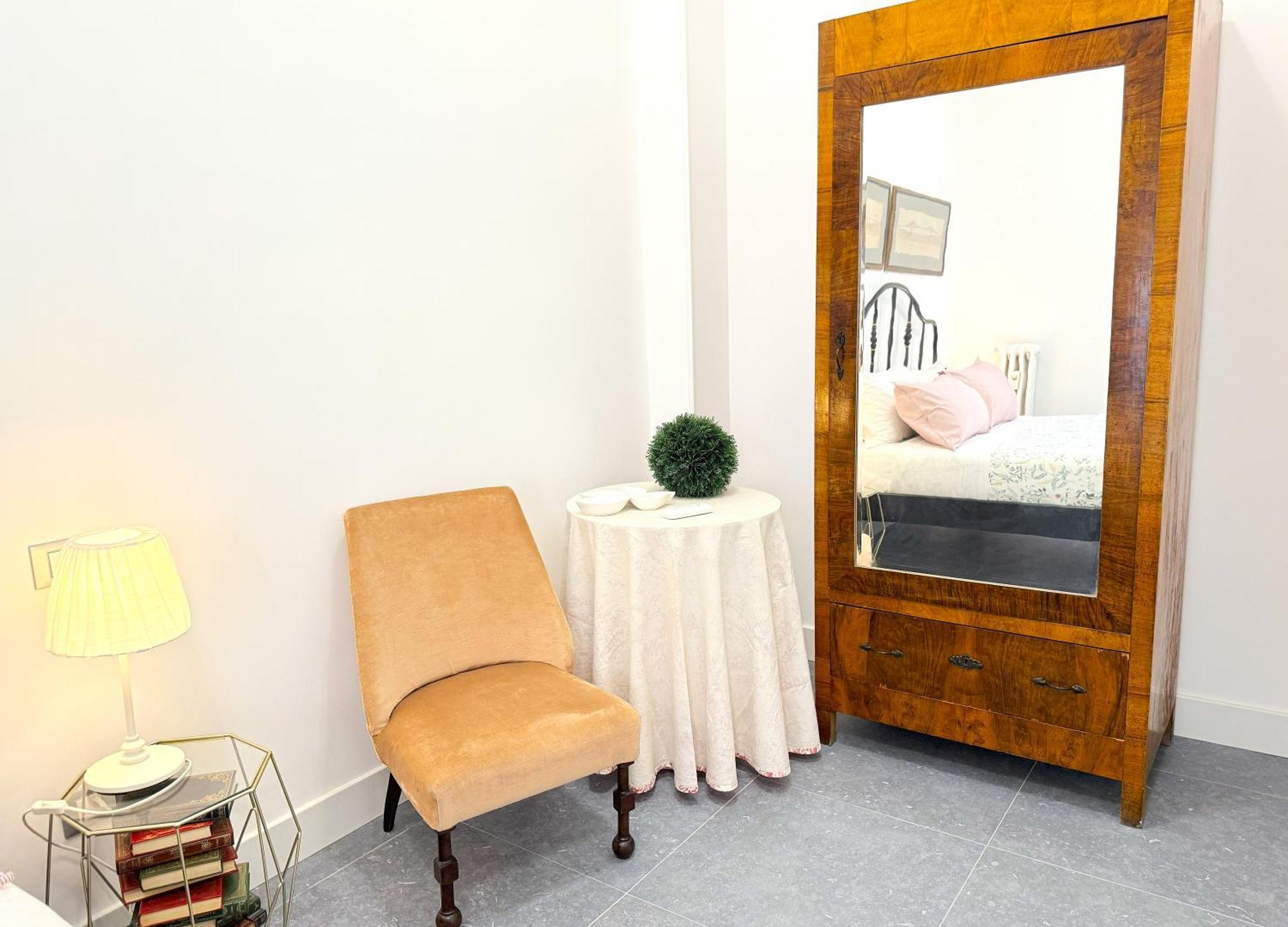 Trastevere For You... 3 Bedrooms Apartment โรม ภายนอก รูปภาพ